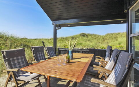 Åmunde - 150M from the Sea: Meubilair, Tafel, Hout, Buitenmeubels, Stoel, Keuken En Eettafel, Buitentafel, Hardwood, Veranda, Dek