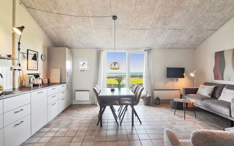 Eydis - 150M from the Sea: Flooring, Meubilair, Verdieping, Interieur Ontwerp, Plafond, Stoel, Appartement, Keuken, Keuken En Eettafel, Lichte Inrichting
