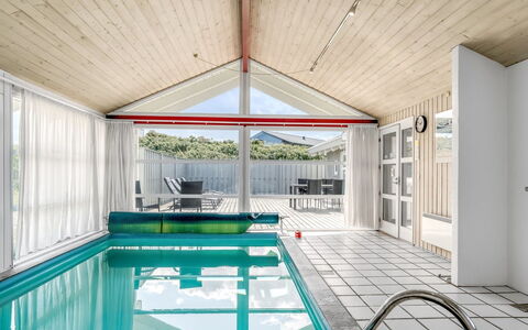 Anne - 100M from the Sea: Zwembad, Samengesteld Materiaal, Toevlucht, Plafond, Eco Hotel, Schaduw, Hotel, Ontwerp, Stoel, Villa