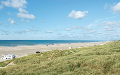 Anne - 100M from the Sea: Blauw, Horizon, Ecoregio, Wolk, Kust, Zee, Kust En Oceanic Landvormen, Strand, Oceaan, Kust