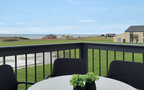 Cariba - 150M from the Sea: Vegetation, Struik, De Lente, Verblijf, Tuin, Schaduw, Backyard, Werf, Stoel