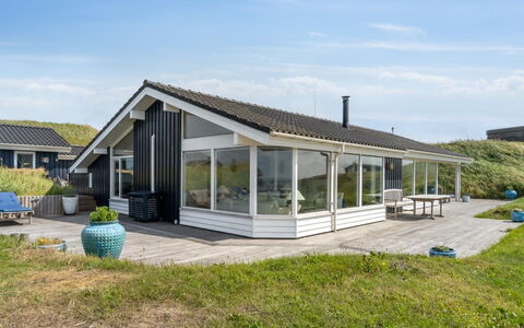 Alyssa - 300M from the Sea: Plantengemeenschap, Zonlicht, Kruidachtige Plant, Tuin, Plantage, Landbouw, Boerderij