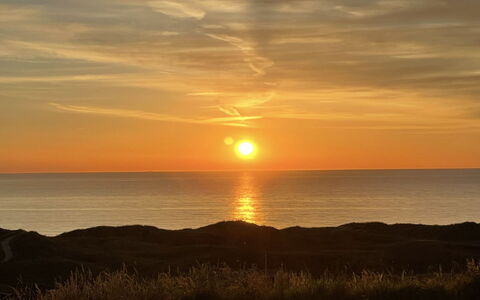 Alyssa - 300M from the Sea: Lucht, Zon, Horizon, Dag, Afterglow, Zonsondergang, Oranje, Geel, Schemer
