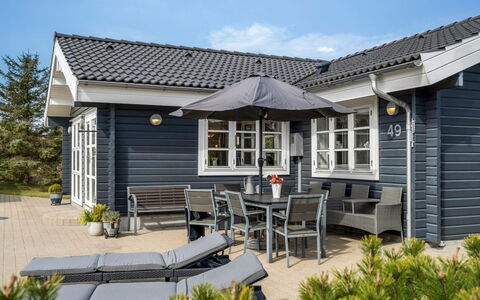 Mathy - 900M from the Sea: Huis, Huis, Dak, Verblijf, Deur, Buitenmeubels, Siding, Buitentafel, Stoel, Patio
