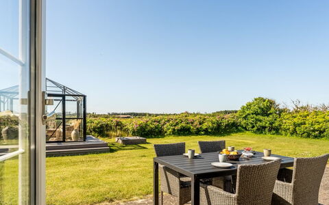 Mata - 700M from the Sea: Huis, Huis, Dak, Woongebied, Verblijf, Landgoed, Boerderij, Gazon, Landscaping, Siding