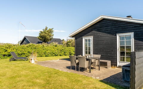 Mata - 700M from the Sea: Huis, Huis, Dak, Woongebied, Verblijf, Landgoed, Boerderij, Gazon, Landscaping, Siding