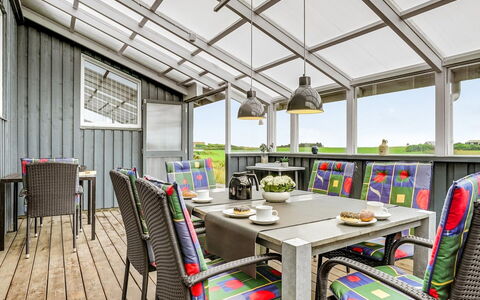 Marne - 500M from the Sea: Hout, Huis, Verblijf, Huis, Dak, Landelijk Gebied, Siding, Blokhut, Garden Gebouwen, Hardwood