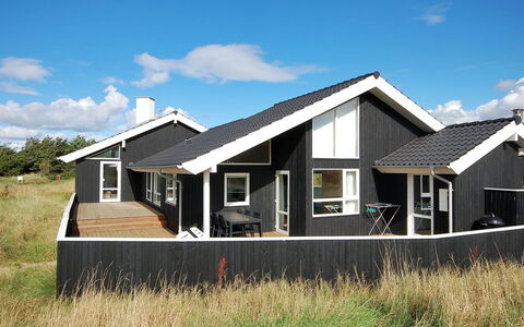 Huno - 400M from the Sea: Zwembad, Buitenmeubels, Meubilair, Toevlucht, Flagstone, Eco Hotel, Schaduw, Stoel, Vrije Tijd, Landgoed