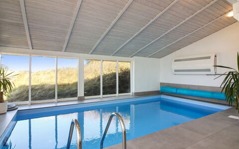Judeth - 300M from the Sea: Meubilair, Interieur Ontwerp, Stoel, Flooring, Tafel, Toevlucht, Verdieping, Plafond, Kamer, Eco Hotel