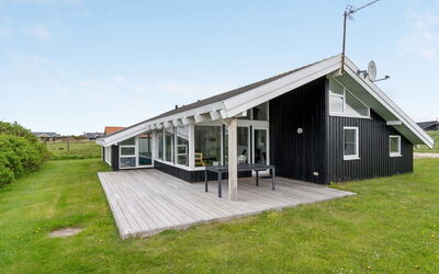 Hilkka - 500M from the Sea