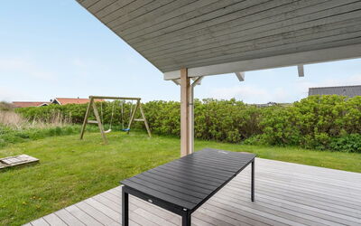 Hilkka - 500M from the Sea
