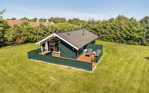 Seda - 600M from the Sea: Hout, Dak, Verblijf, Blokhut, Landgoed, Straal, Timmerhout, Veranda, Ontwerp, Hardwood