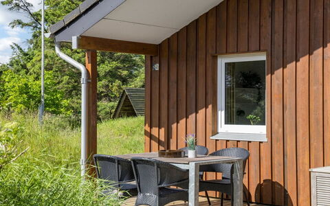 Harthagunni - 375M from the Sea: Hout, Siding, Verblijf, Beits, Hardwood, Huis, Veranda, Deur, Garden Gebouwen, Schaduw