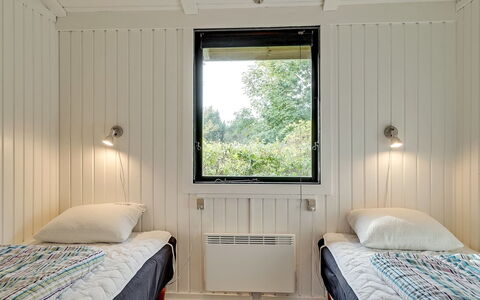 Avia - 500M from the Sea: Bed, Slaapkamer, Hout, Interieur Ontwerp, Plafond, Verdieping, Flooring, Bedding, Laken, Bed Frame
