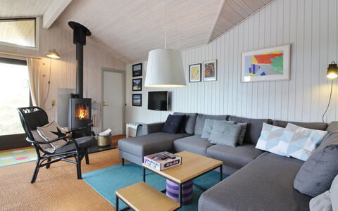 Riitta - 300M from the Sea: Zwembad, Buitenmeubels, Meubilair, Toevlucht, Flagstone, Eco Hotel, Schaduw, Stoel, Vrije Tijd, Landgoed