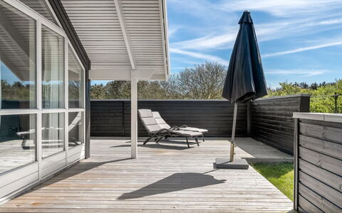 Eddi - 550M from the Sea: Vegetation, Struik, De Lente, Verblijf, Tuin, Schaduw, Backyard, Werf, Stoel