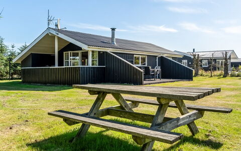 Guja - 1Km from the Sea: Verblijf, Huis, Huis, Dak, Veranda, Landgoed, Siding, Garden Gebouwen, Boerderij, Werf