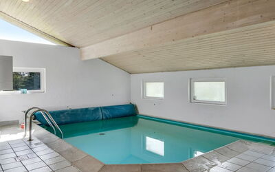 Aponi - 400M from the Sea