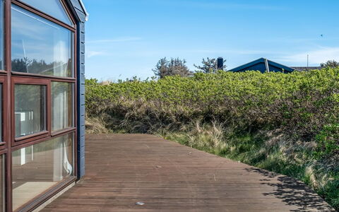 Erko - 150M from the Sea: Dak, Huis, Huis, Verblijf, Siding, Landgoed, Oprit, Garden Gebouwen, Werf, Schuur