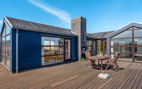 Erko - 150M from the Sea: Dak, Huis, Huis, Verblijf, Siding, Landgoed, Oprit, Garden Gebouwen, Werf, Schuur