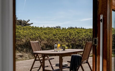 Erko - 150M from the Sea: Dak, Huis, Huis, Verblijf, Siding, Landgoed, Oprit, Garden Gebouwen, Werf, Schuur