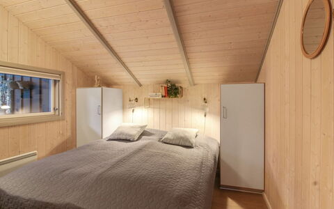 Lovisa - 500M from the Sea: Meubilair, Interieur Ontwerp, Stoel, Flooring, Tafel, Toevlucht, Verdieping, Plafond, Kamer, Eco Hotel
