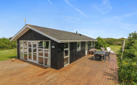 Sande - 450M from the Sea: Huis, Huis, Deur, Dak, Verblijf, Landgoed, Tuin, Schaduw, Siding, Werf