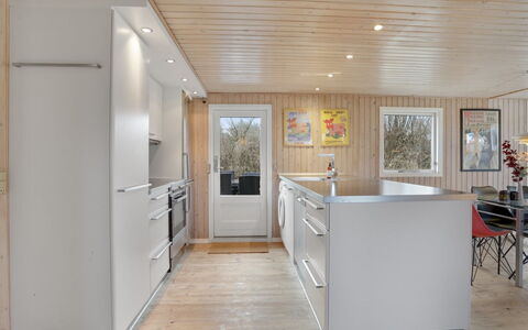Sande - 450M from the Sea: Huis, Huis, Deur, Dak, Verblijf, Landgoed, Tuin, Schaduw, Siding, Werf