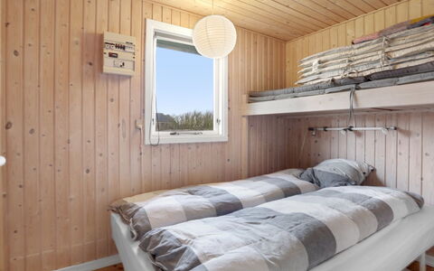 Sande - 450M from the Sea: Huis, Huis, Deur, Dak, Verblijf, Landgoed, Tuin, Schaduw, Siding, Werf