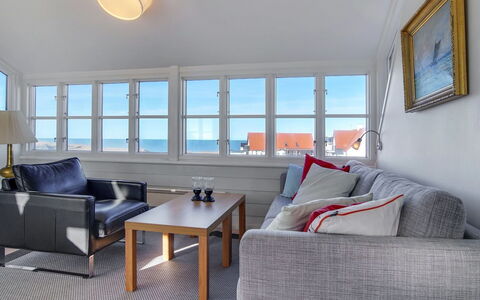 Nantje - 125M from the Sea: Meubilair, Interieur Ontwerp, Flooring, Verdieping, Bankstel, Plafond, Kamer, Appartement, Woonkamer