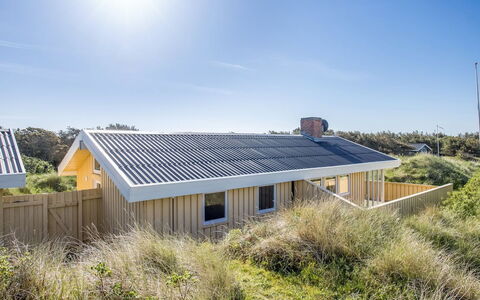 Estefania - 450M from the Sea: Meubilair, Interieur Ontwerp, Stoel, Flooring, Tafel, Toevlucht, Verdieping, Plafond, Kamer, Eco Hotel