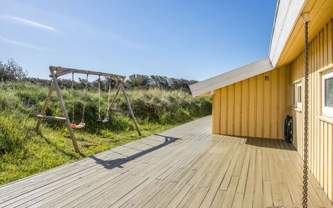 Estefania - 450M from the Sea: Meubilair, Interieur Ontwerp, Stoel, Flooring, Tafel, Toevlucht, Verdieping, Plafond, Kamer, Eco Hotel