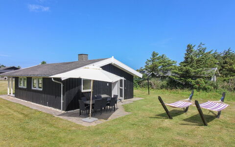 Alberga - 700M from the Sea: Hout, Huis, Verblijf, Huis, Dak, Landelijk Gebied, Siding, Blokhut, Garden Gebouwen, Hardwood