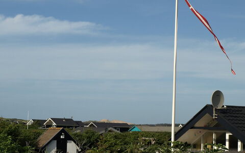 Minza - 250M from the Sea: Lucht, Vlag, Pool