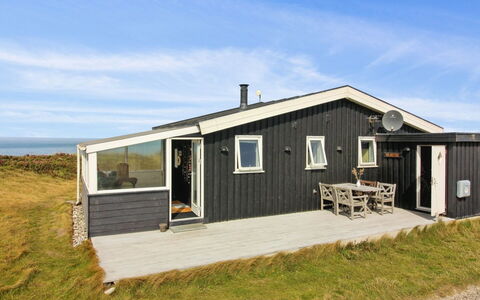 Freydis - 92M from the Sea: Meubilair, Interieur Ontwerp, Stoel, Flooring, Tafel, Toevlucht, Verdieping, Plafond, Kamer, Eco Hotel