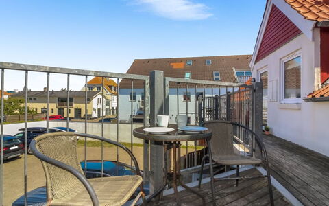 Poulsen - 200M from the Sea: Blauw, Verblijf, Huis, Huis, Boerderij, Landgoed, Siding