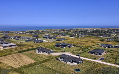 Mattis - 650M from the Sea: Woongebied, Landschap, Land Lot, Plain, Voorstad, Luchtfotografie, Oceaan, Kust, Veld, Vogelperspectief