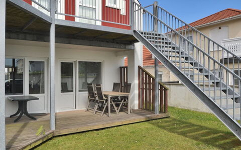 Haghni - 200M from the Sea: Meubilair, Interieur Ontwerp, Stoel, Flooring, Tafel, Toevlucht, Verdieping, Plafond, Kamer, Eco Hotel