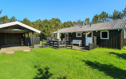 Conradine - 500M from the Sea: Woongebied, Dak, Voorstad, Oprit, Landgoed, Schoorsteen