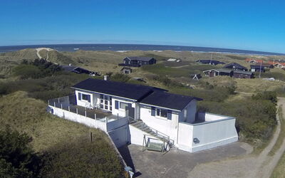 Tomas - 275M from the Sea in Nw Jutland