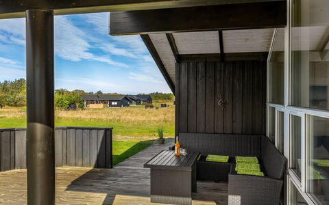 Asol - 650M from the Sea: Gebouw, Huis, Venster, Huis, Dak, Woongebied, Struik, Verblijf, Land Lot