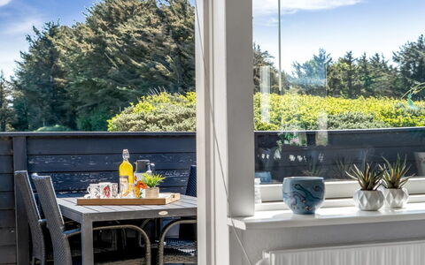 Nayeli - 275M from the Sea: Meubilair, Buitenmeubels, Glas, Stoel, Buitentafel, Bloempot, Kamerplant, Schaduw, Eco Hotel, Balkon