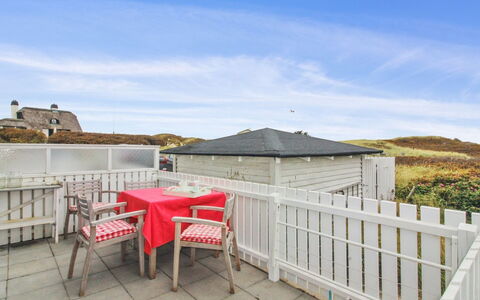 Asa - 75M from the Sea: Meubilair, Interieur Ontwerp, Stoel, Flooring, Tafel, Toevlucht, Verdieping, Plafond, Kamer, Eco Hotel