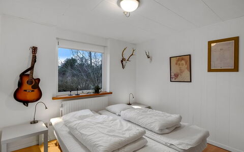Urho - 500M from the Sea: Bed, Meubilair, Interieur Ontwerp, Slaapkamer, Muur, Flooring, Verdieping, Laken, Plafond, Bedding