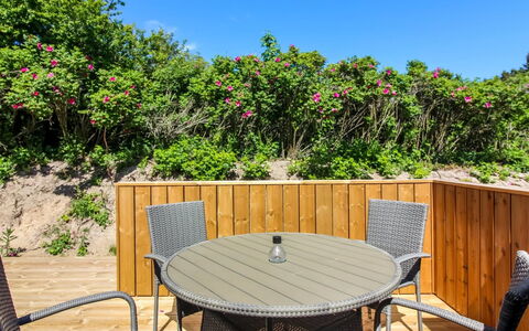 Paulette - 450M from the Sea: Meubilair, Buitenmeubels, Tafel, Buitentafel, Stoel, Dek, Hardwood, Hek, Beits, Tuin