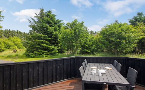 Beeke - 1.4Km from the Sea: Hout, Hardwood, Plank, Samengesteld Materiaal, Dek, Beits, Houten Vloer, Backyard, Buitenmeubels, Tuin