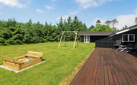 Beeke - 1.4Km from the Sea: Hout, Land Lot, Hardwood, Plank, Tuin, Dek, Beits, Gazon, Houten Vloer, Backyard