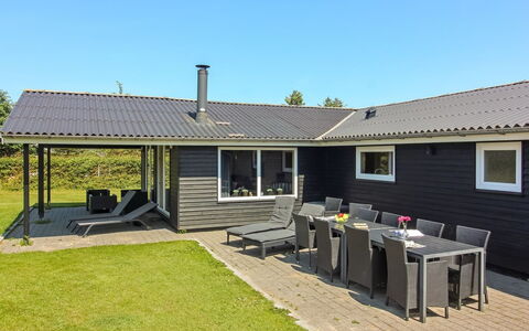 Susan - 600M from the Sea: Dak, Huis, Huis, Verblijf, Siding, Landgoed, Oprit, Garden Gebouwen, Werf, Schuur