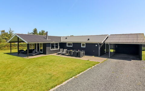 Susan - 600M from the Sea: Dak, Huis, Huis, Verblijf, Siding, Landgoed, Oprit, Garden Gebouwen, Werf, Schuur