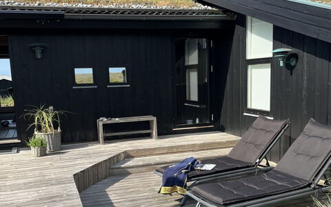 Eelin - 275M from the Sea: Dak, Huis, Huis, Verblijf, Siding, Landgoed, Oprit, Garden Gebouwen, Werf, Schuur